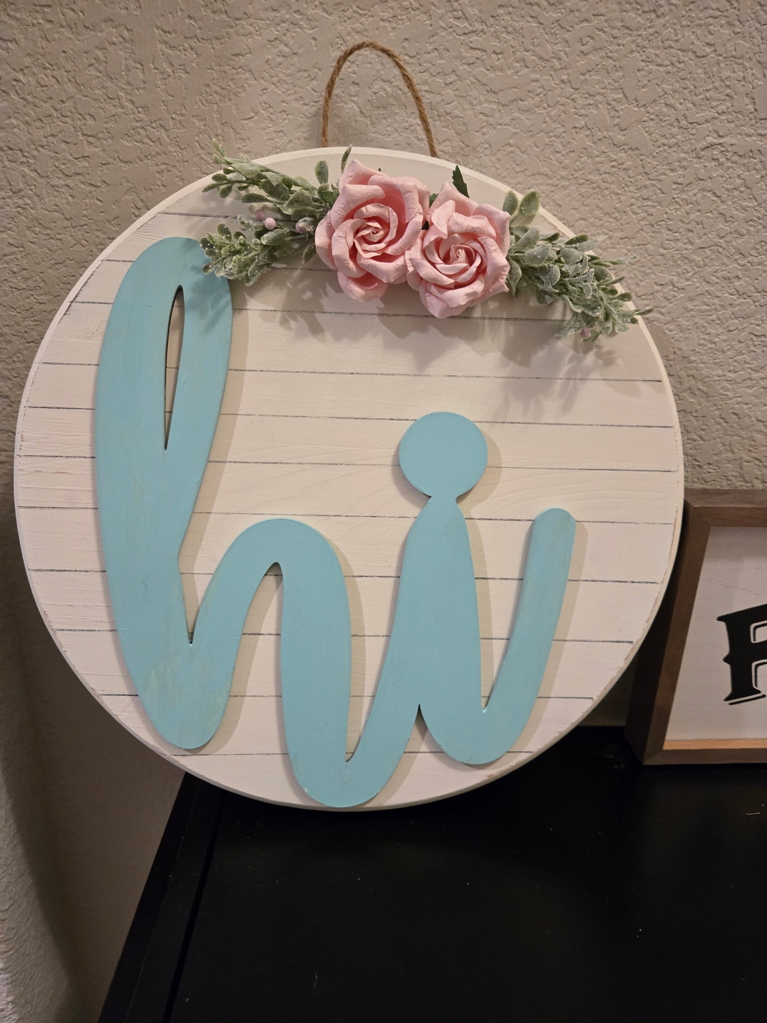 "Hi" Door Sign